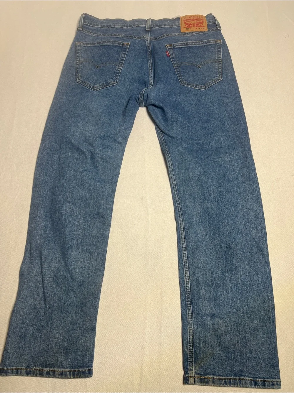Levi's Men's Straight-Leg Jeans in Medium Blue Wash